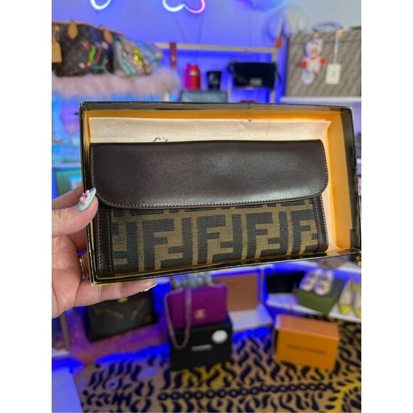 Fendi Brown Zucca Chocolate Canvas Leather Large Wallet W/Box Vintage